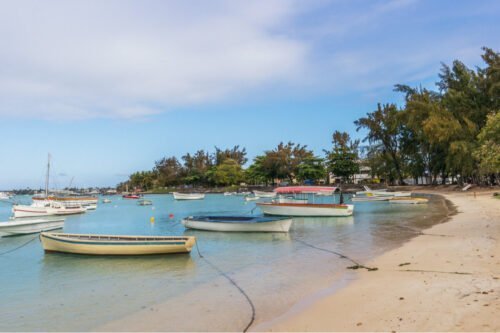 Strand in Grand Baie auf Mauritius