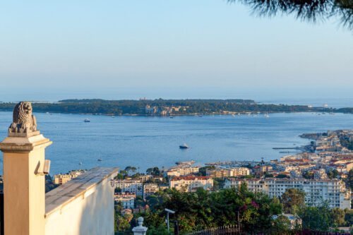 Panoramablick auf Cannes vom Stadtteil Californie Pezou aus
